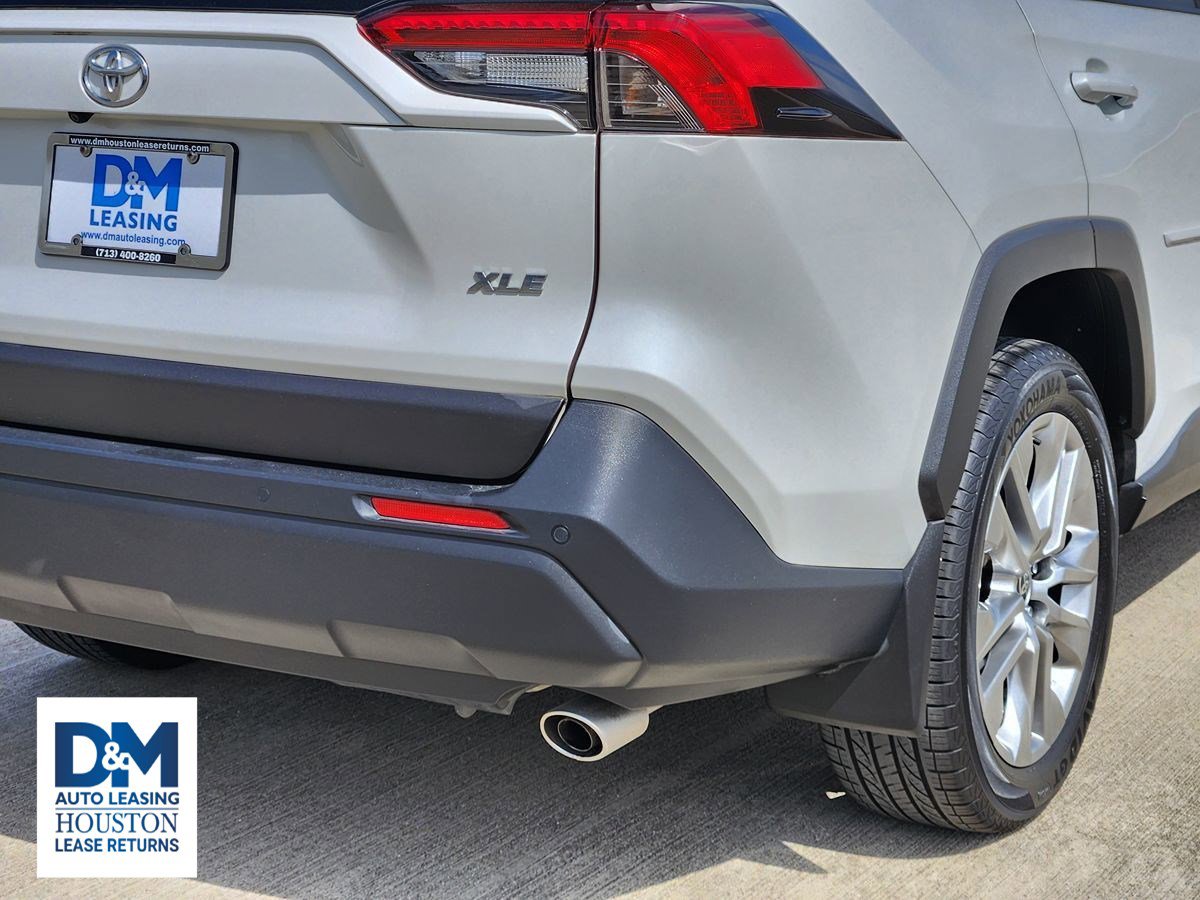 Used 2023 Toyota RAV4 XLE Premium FWD image 14