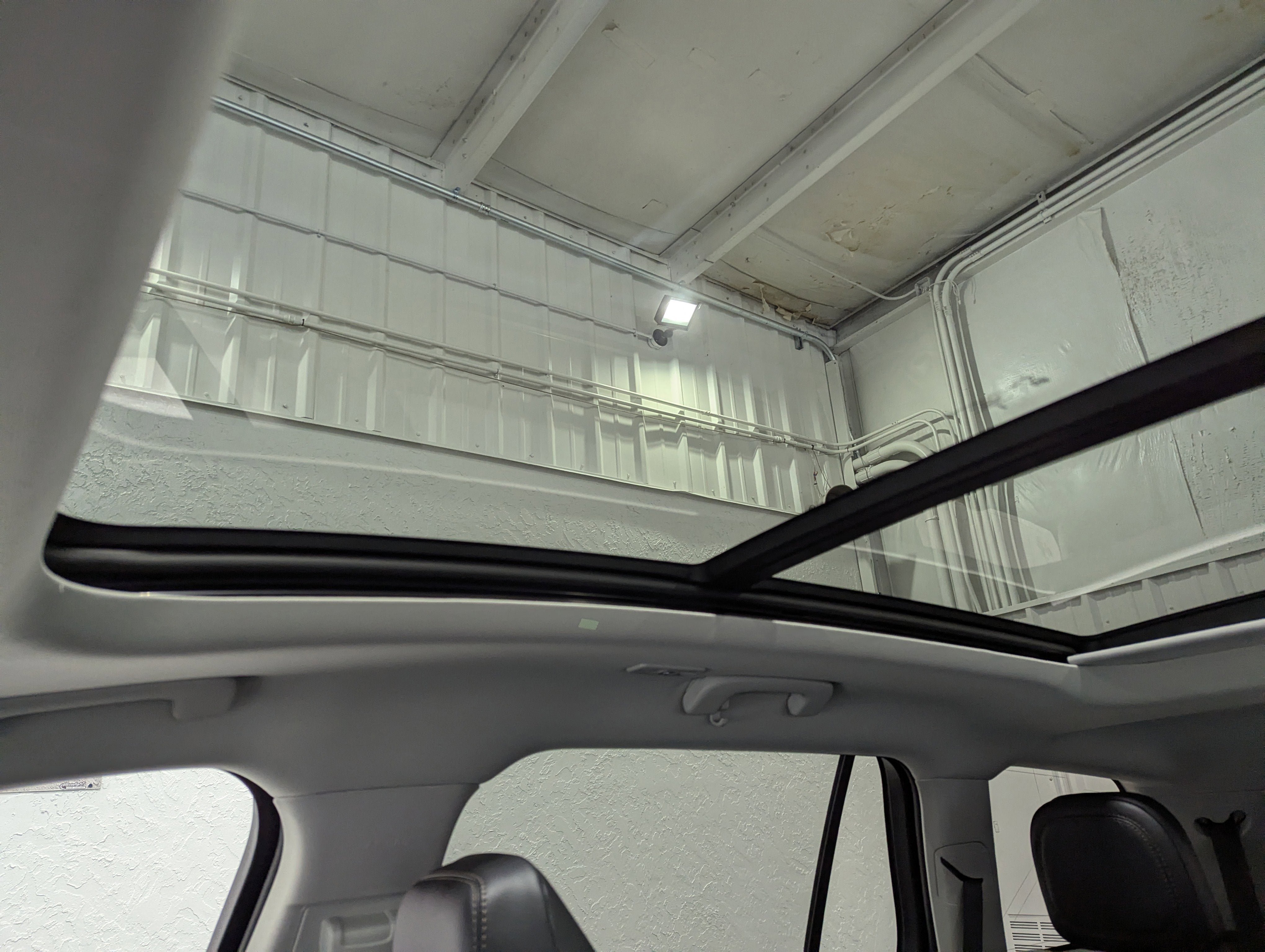Used 2025 Lincoln Aviator AWD w/ Jet Appearance Package image 22