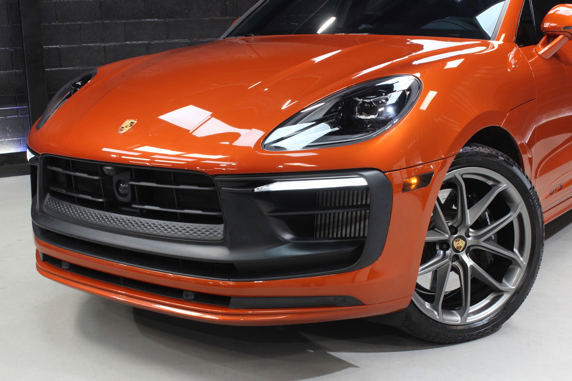 Used 2023 Porsche Macan GTS w/ Premium Package Plus image 5