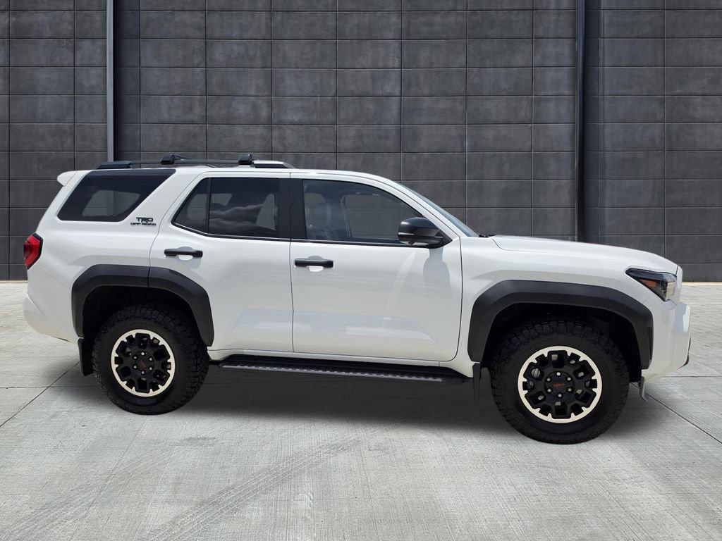 Used 2025 Toyota 4Runner TRD Off-Road Premium AWD/4WD image 4