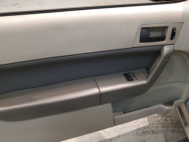 Used 2008 Ford Focus SE image 17