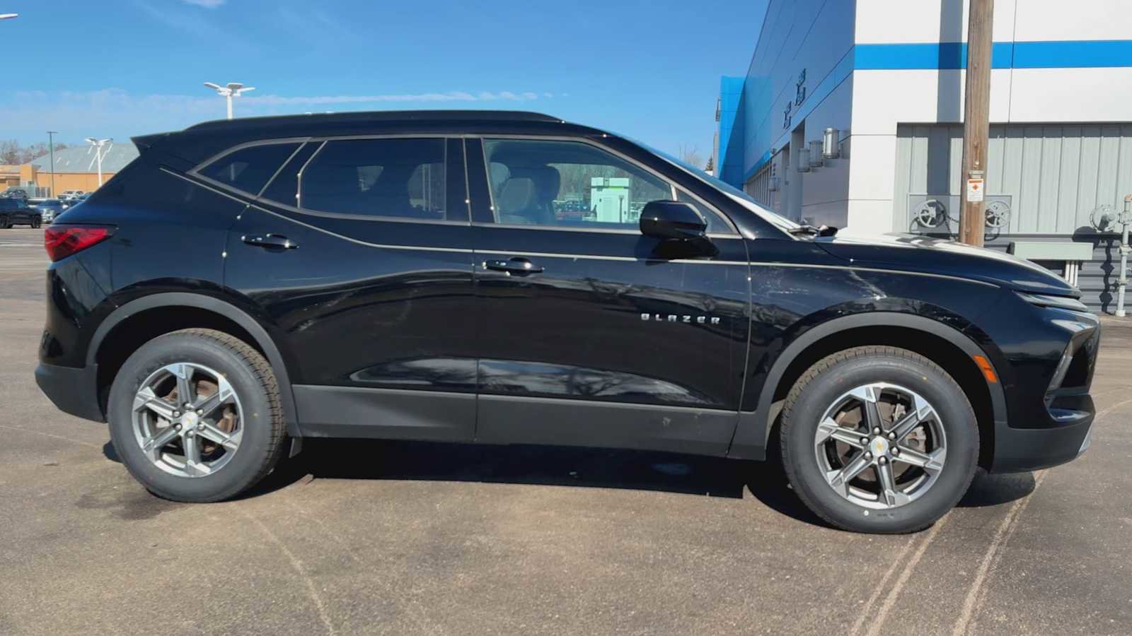 Certified 2023 Chevrolet Blazer LT w/ Convenience Package image 9