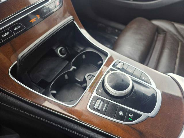 Used 2018 Mercedes-Benz GLC 300 4MATIC image 32