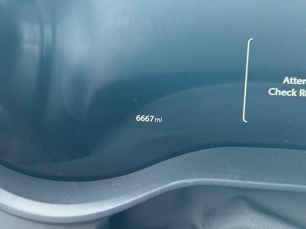 Used 2025 Toyota Sienna Limited AWD/4WD image 42