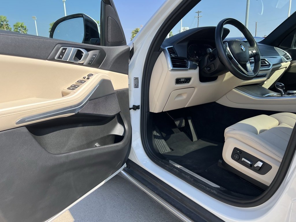 Used 2022 BMW X5 sDrive40i w/ Parking Assistance Package image 22