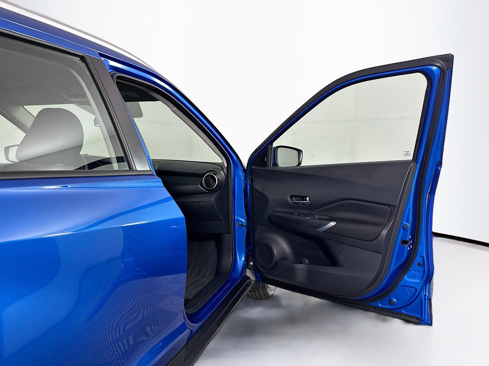 Used 2024 Nissan Kicks SV FWD image 29
