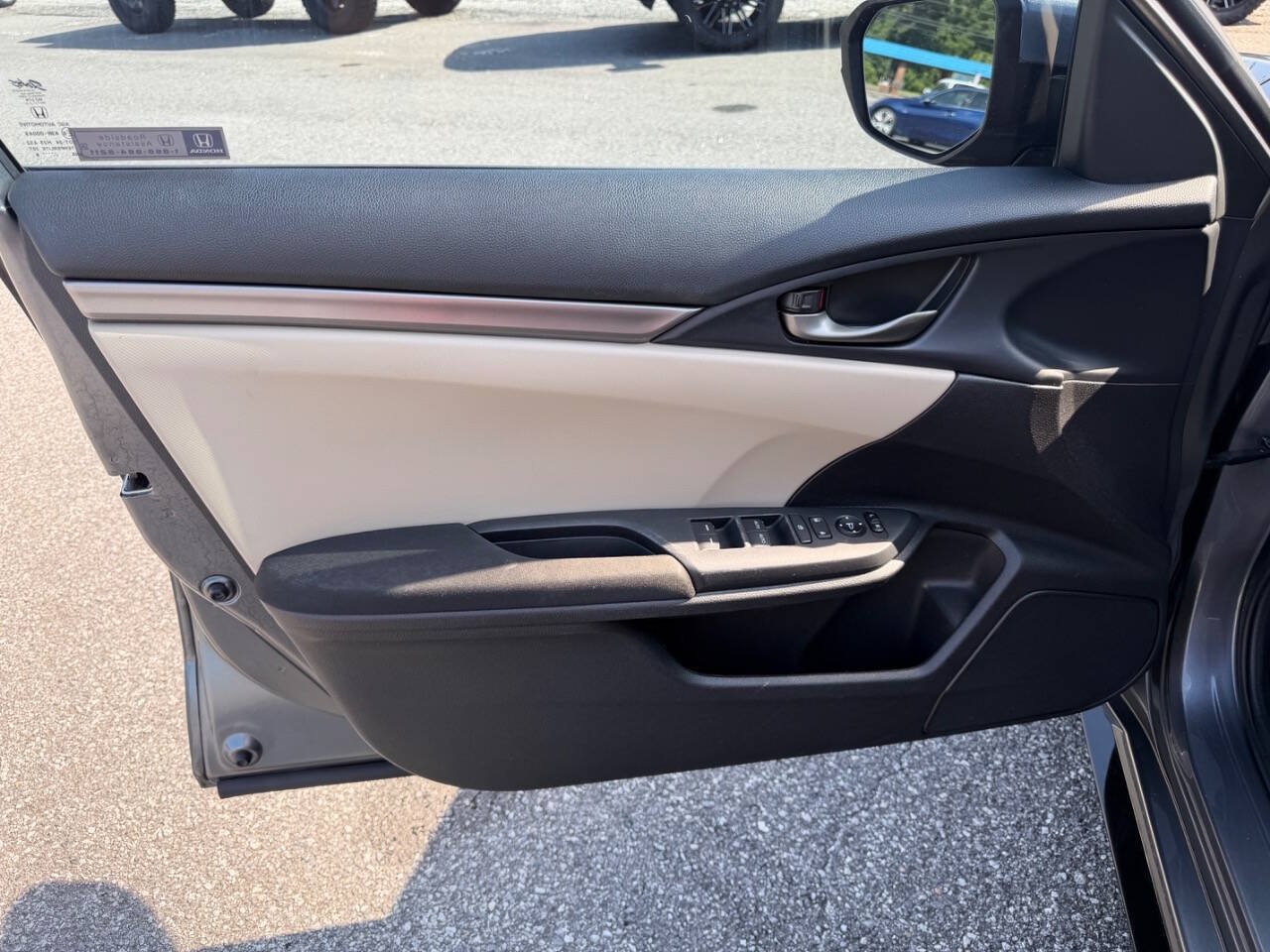 Used 2018 Honda Civic Sport image 9