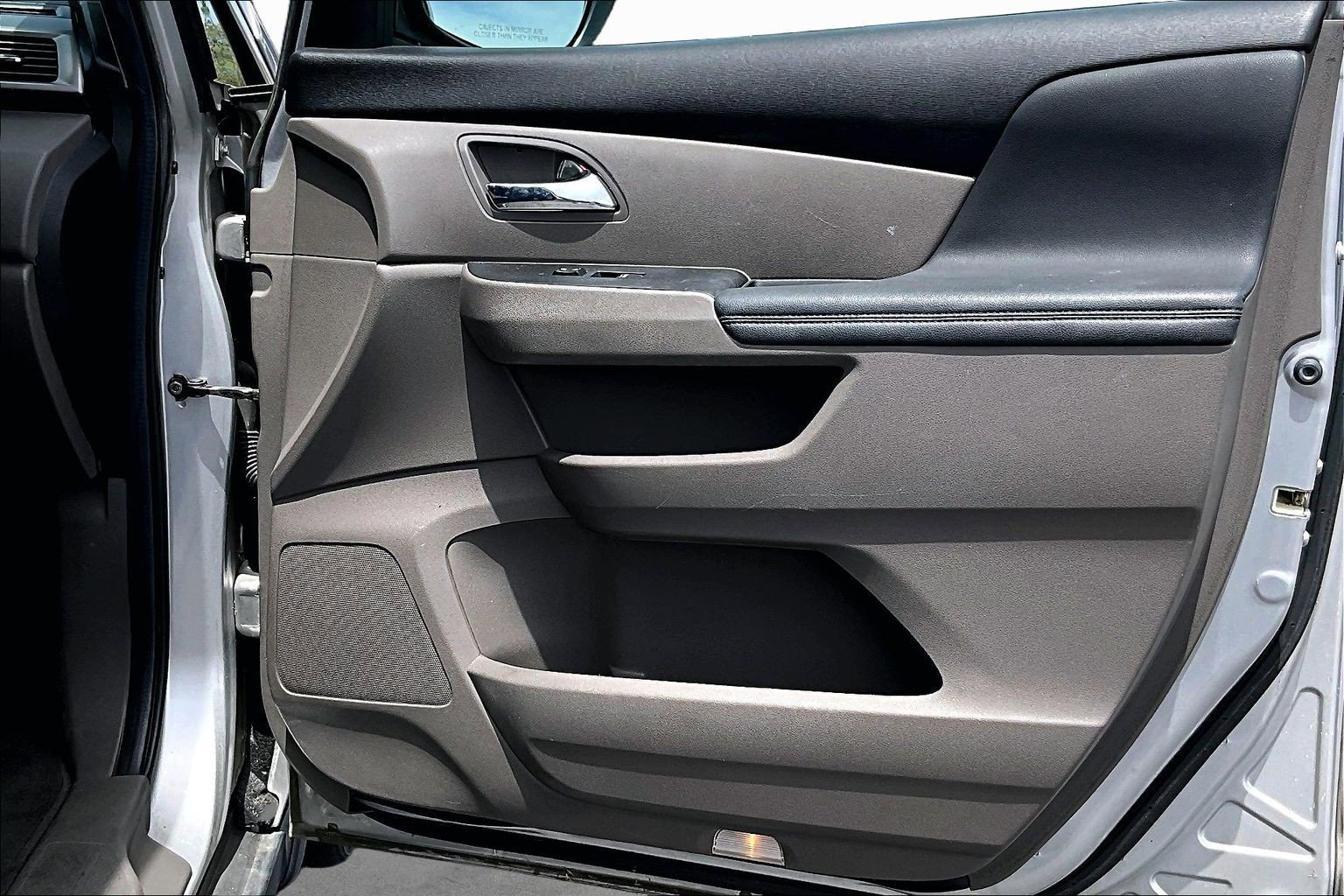 Used 2014 Honda Odyssey EX-L image 16