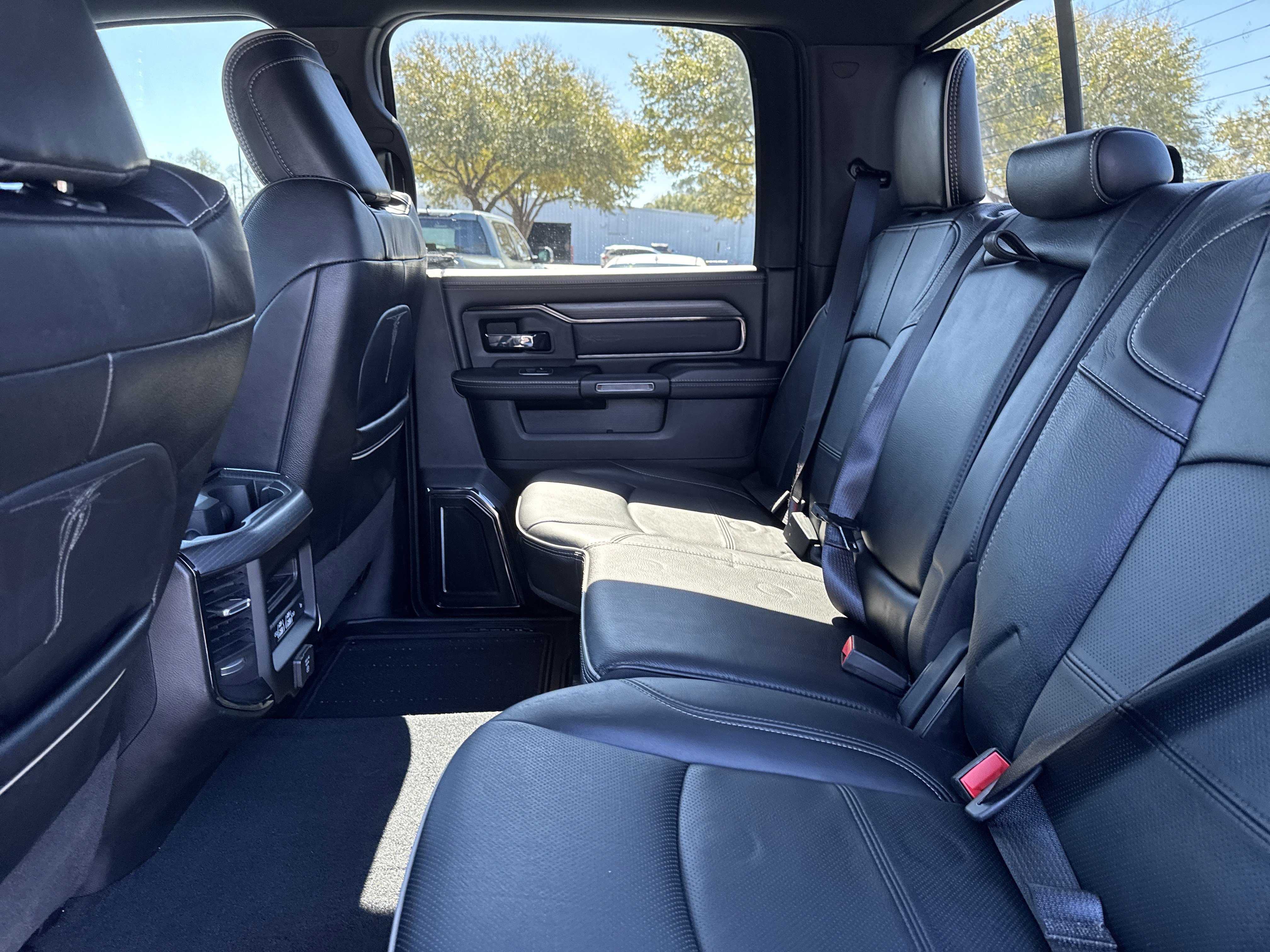 Used 2024 RAM 2500 Limited image 23