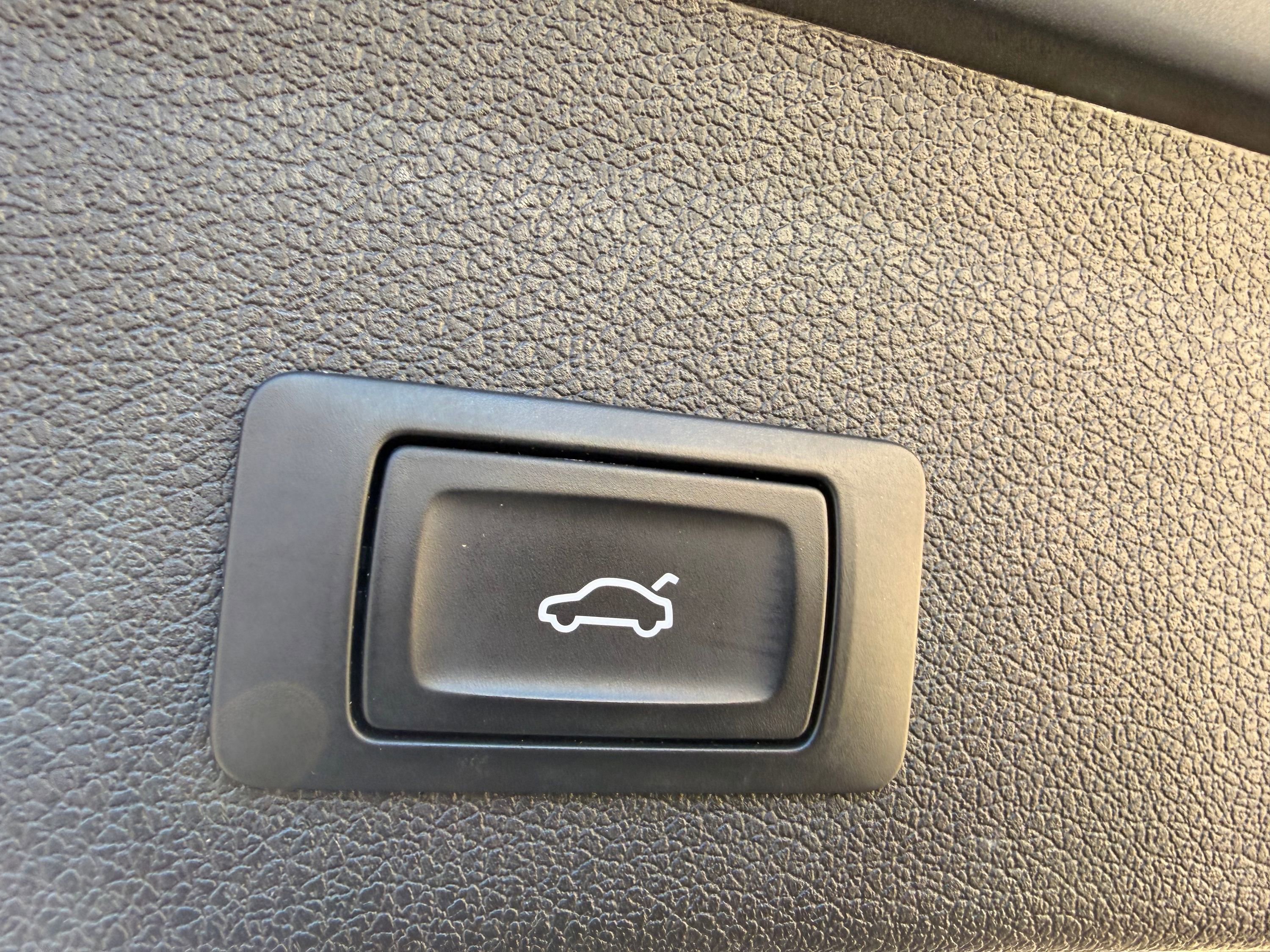 Used 2016 Audi Q5 2.0T Premium Plus w/ Technology Package image 16