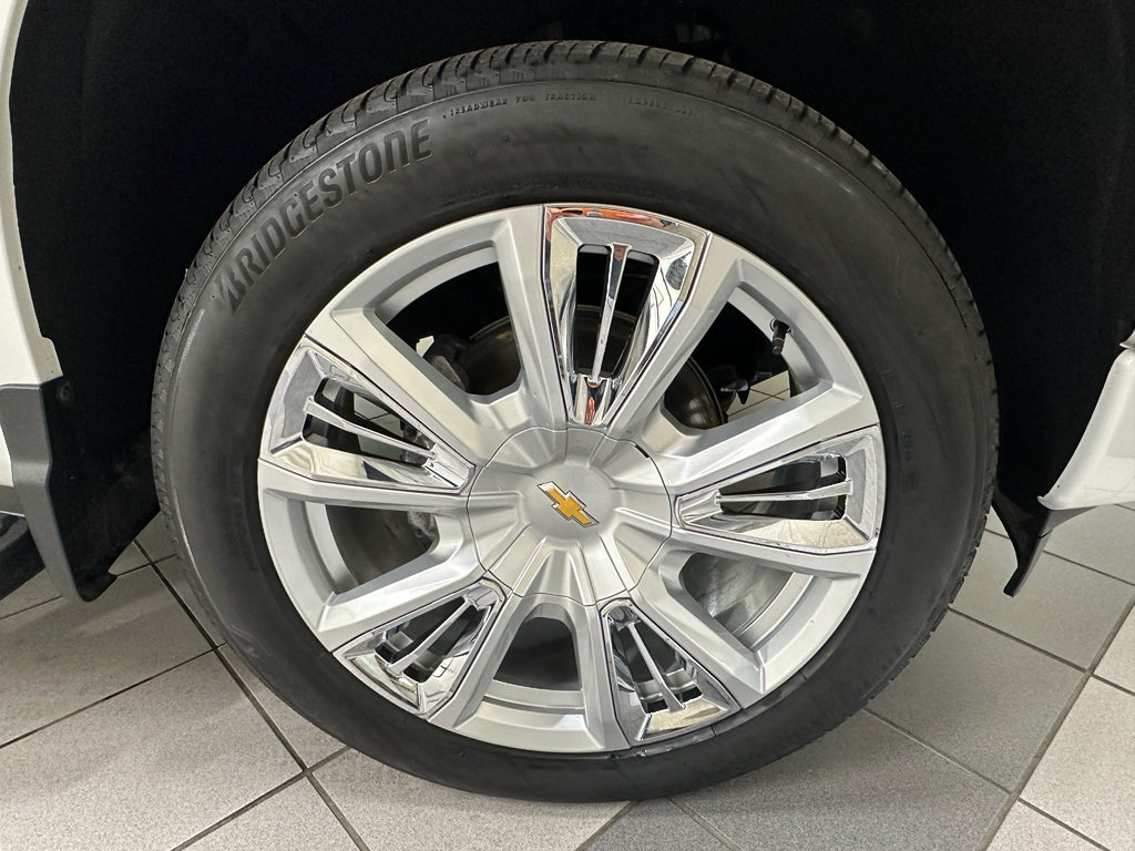 Certified 2024 Chevrolet Silverado 1500 High Country w/ High Country Premium Package AWD/4WD image 17