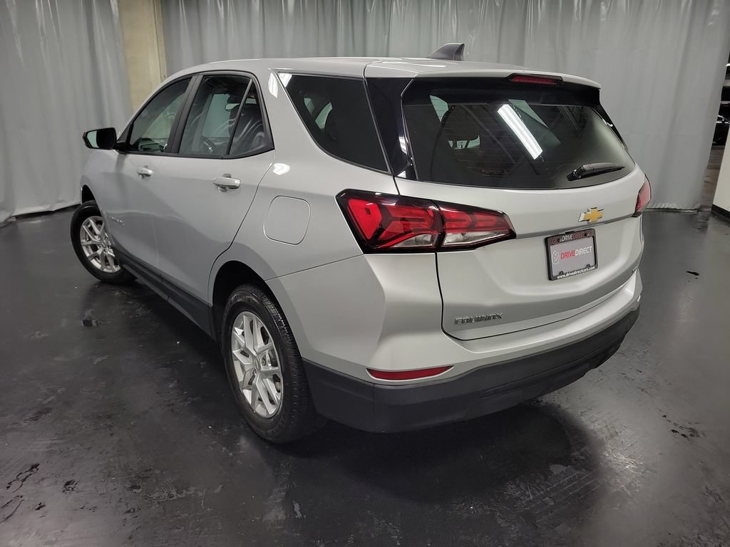 Used 2022 Chevrolet Equinox LS w/ LPO, Floor Liner Package AWD/4WD image 6