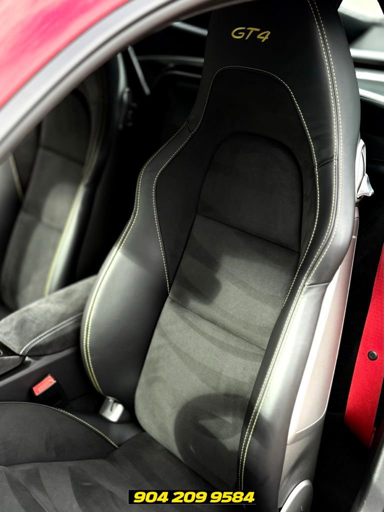 Used 2021 Porsche 718 Cayman GT4 RWD image 32