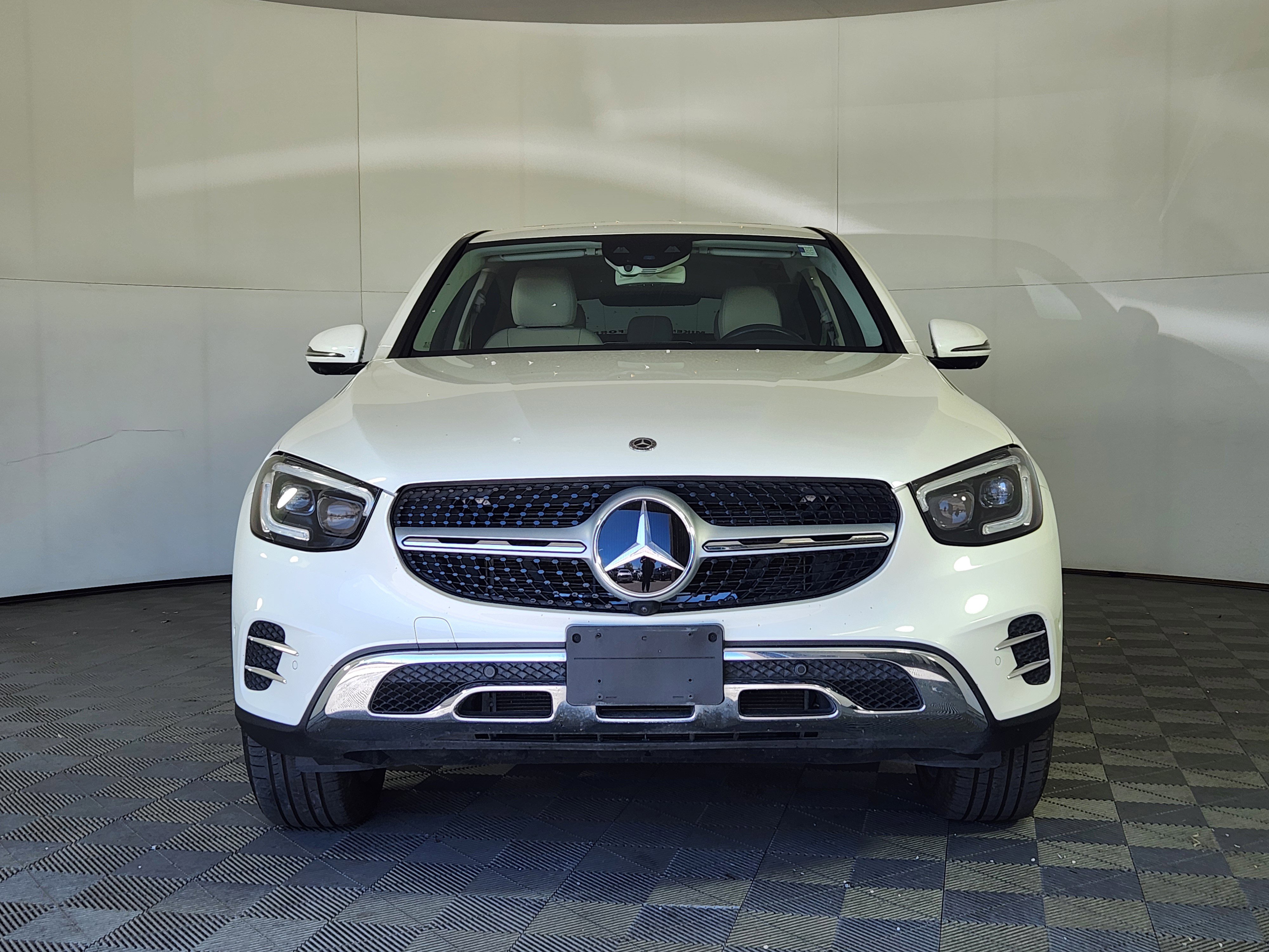 Used 2020 Mercedes-Benz GLC 300 4MATIC Coupe image 2
