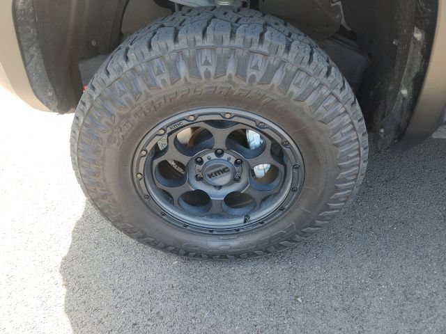 Certified 2024 Toyota Tacoma SR5 AWD/4WD image 13