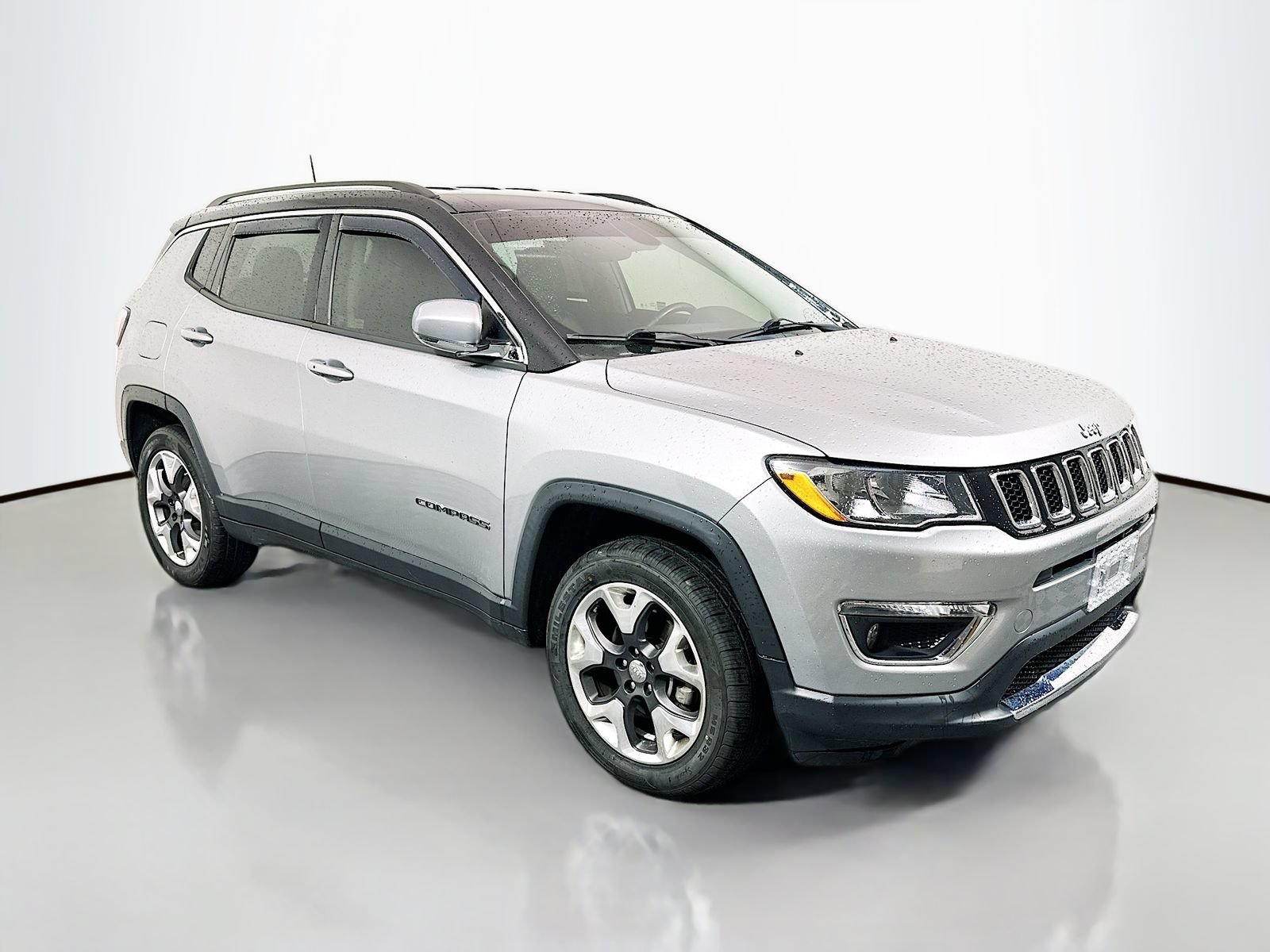 Used 2018 Jeep Compass Limited AWD/4WD image 1