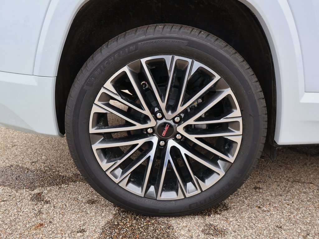 New 2026 GMC Terrain Denali w/ LPO, Floor Liner Package image 32