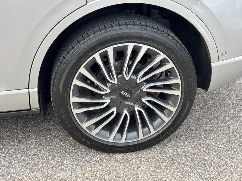 Used 2020 Lincoln Corsair Reserve image 9