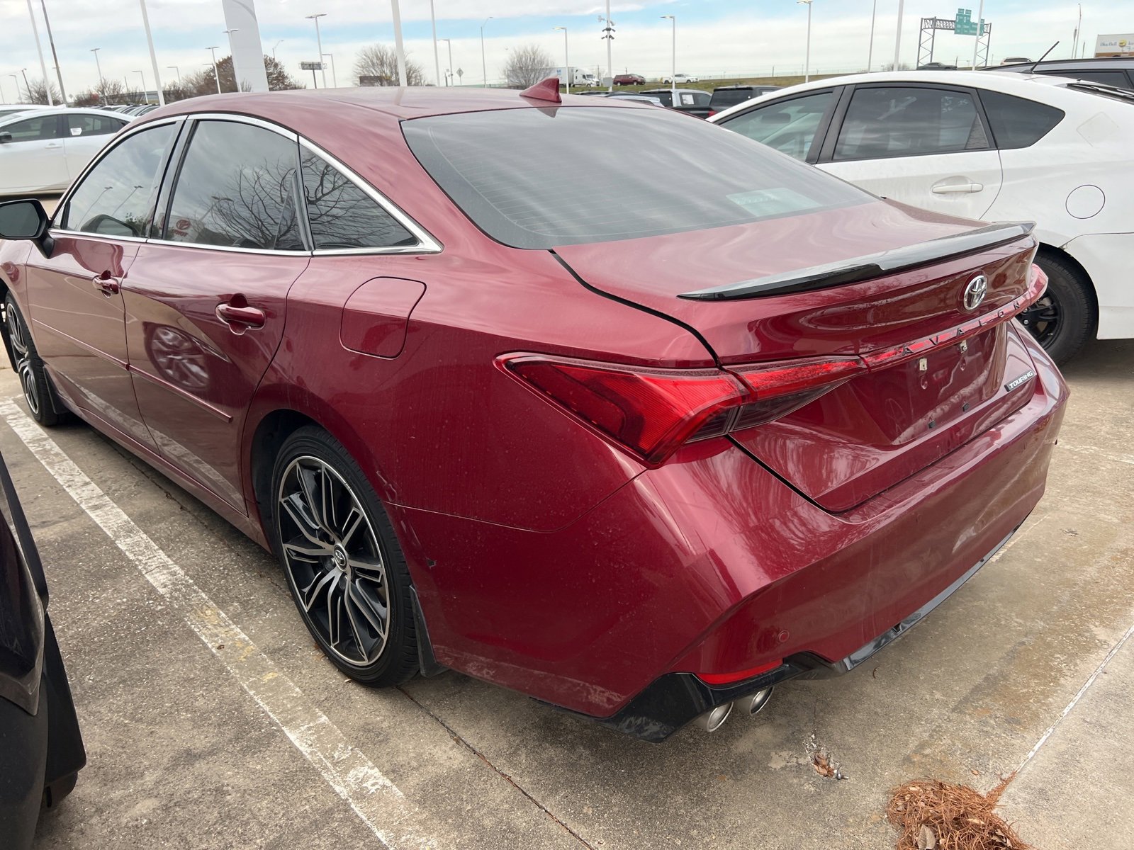 Used 2019 Toyota Avalon Touring image 11