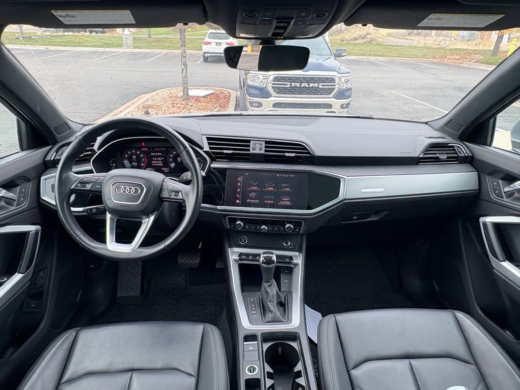 Used 2022 Audi Q3 2.0T Premium Plus image 2