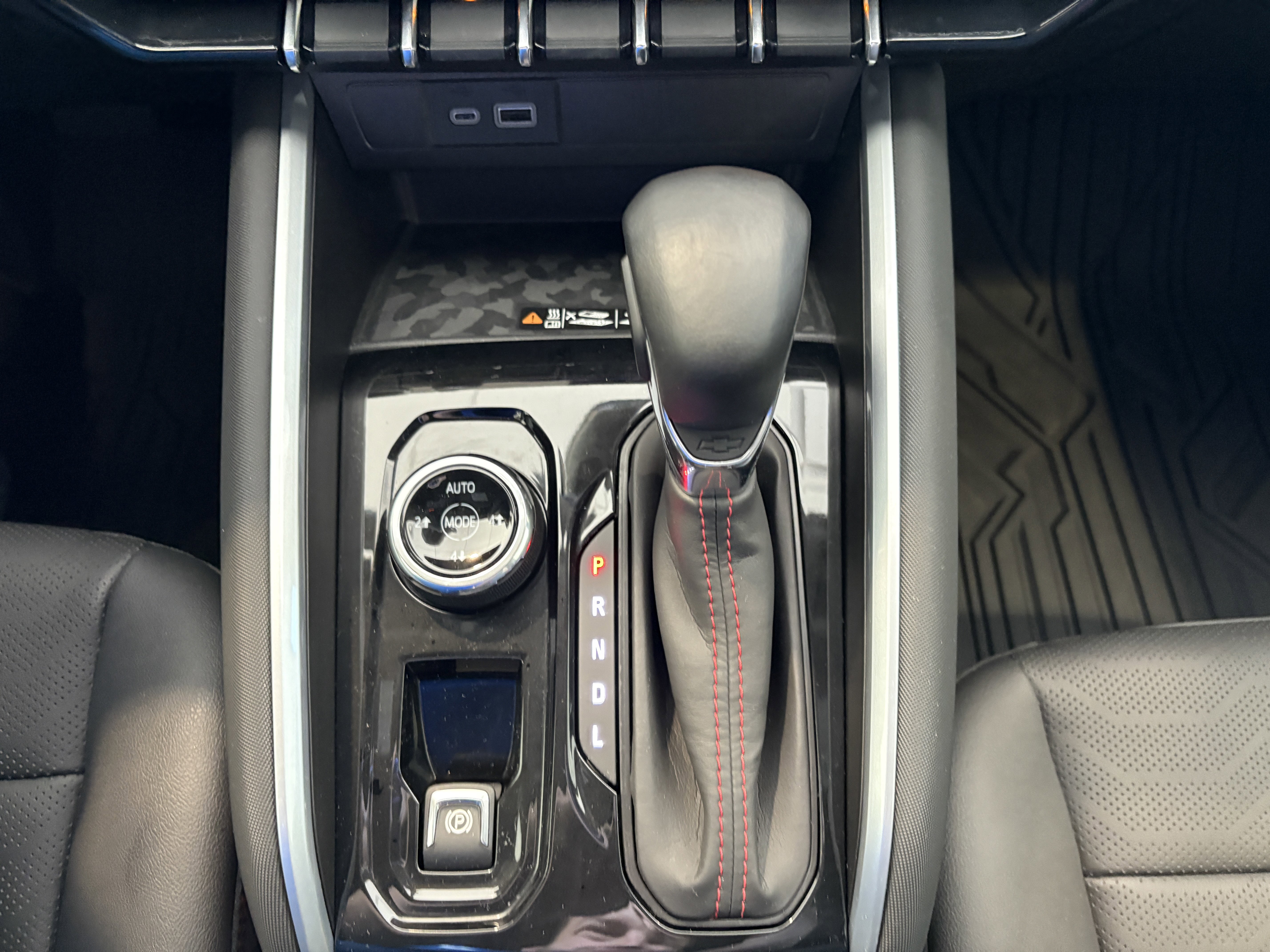 Used 2024 Chevrolet Colorado Z71 w/ Z71 Convenience Package 2 image 20