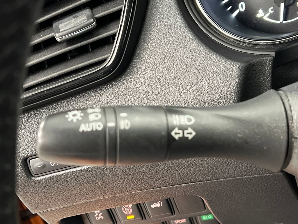 Used 2017 Nissan Rogue SL image 46