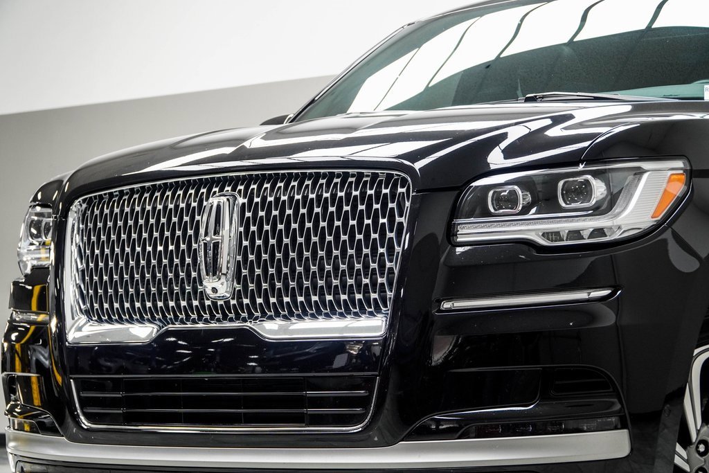 Used 2024 Lincoln Navigator L 4WD image 2
