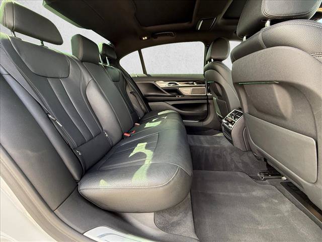 Used 2019 BMW 740i w/ M Sport Package RWD image 24