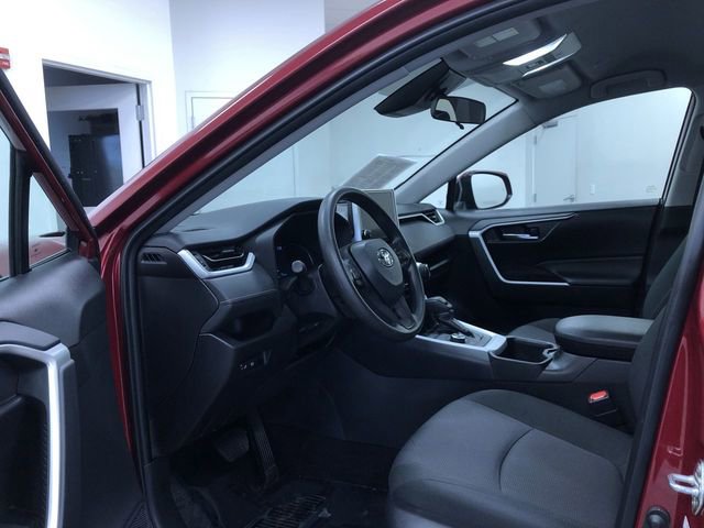 Used 2025 Toyota RAV4 XLE image 10