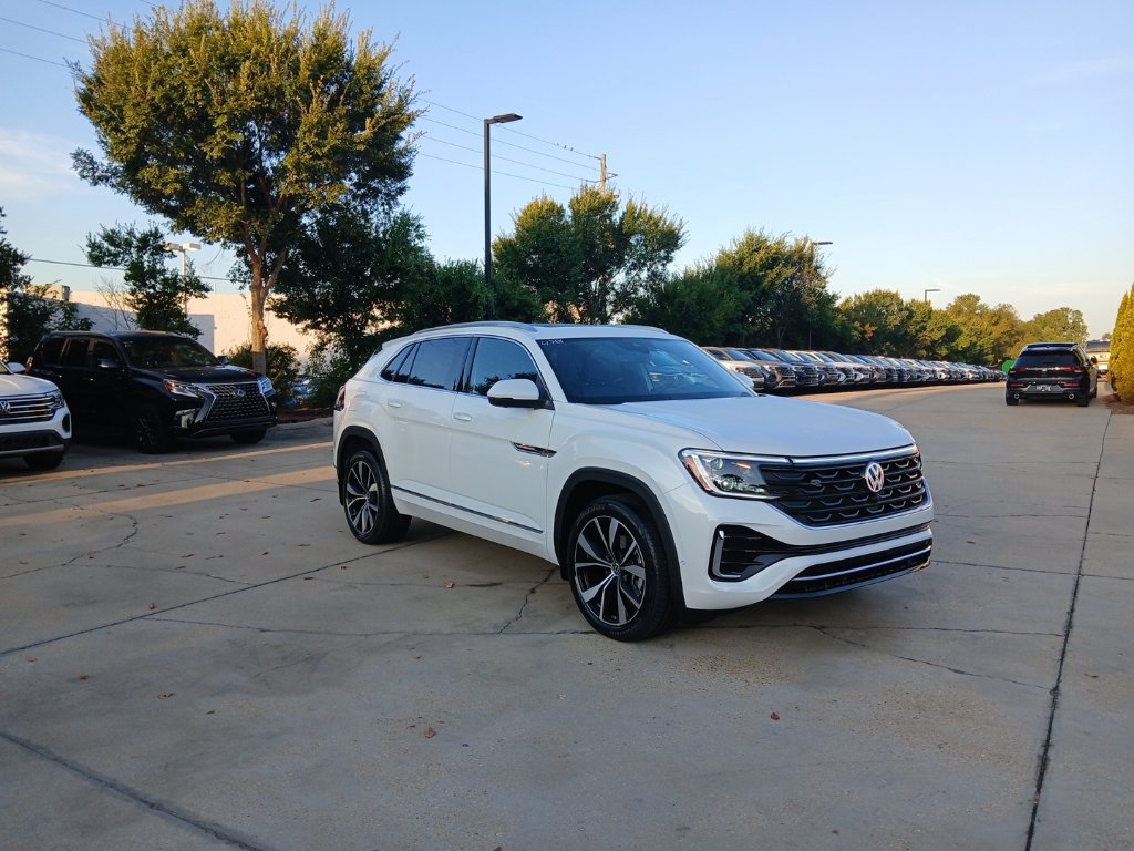 New 2026 Volkswagen Atlas Cross Sport SEL Premium R-Line