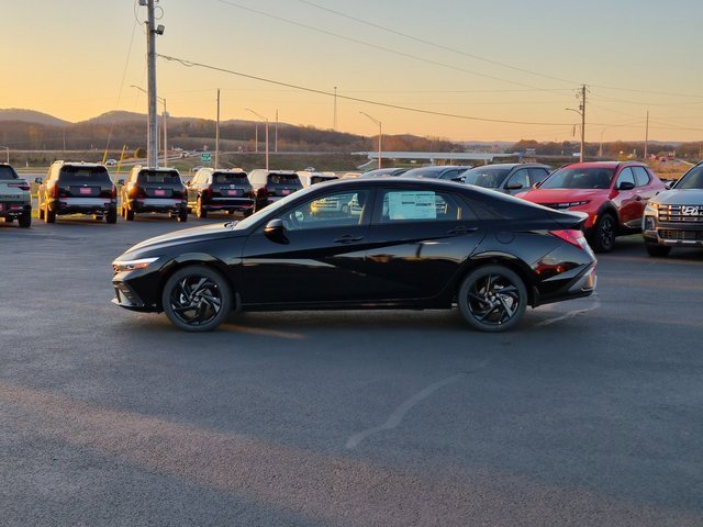 New 2026 Hyundai Elantra Sport image 4