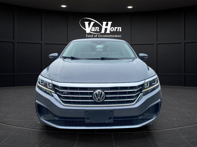 Used 2020 Volkswagen Passat 2.0T R-Line FWD image 2