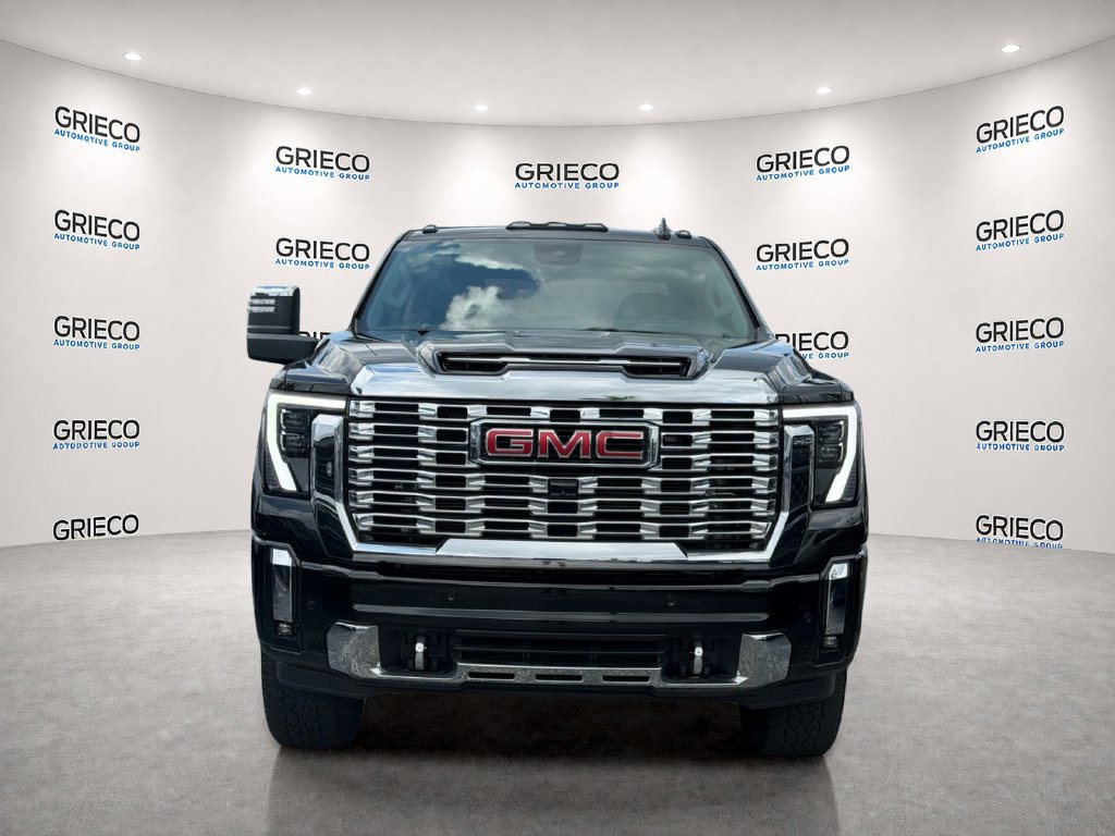 Used 2024 GMC Sierra 2500 Denali w/ Denali Reserve Package AWD/4WD image 2