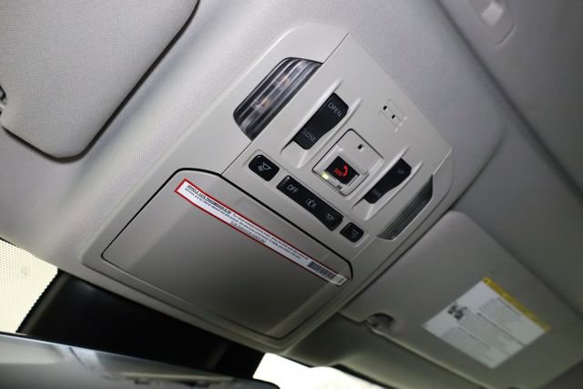 Used 2021 Toyota Highlander XLE image 27