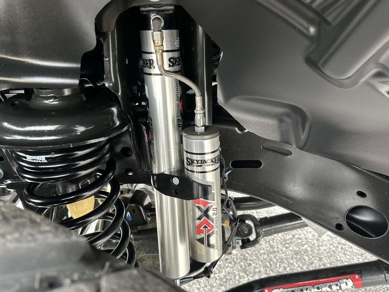 Used 2025 Jeep Gladiator Sport image 13