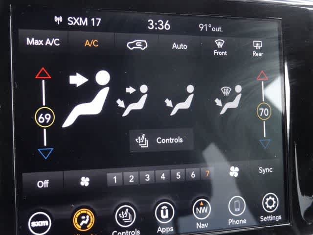 Used 2021 Jeep Grand Cherokee Laredo X AWD/4WD image 28