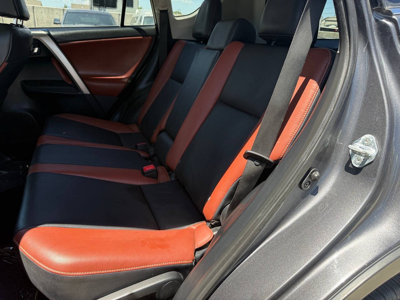 Used 2014 Toyota RAV4 Limited w/ Technology Package FWD image 20