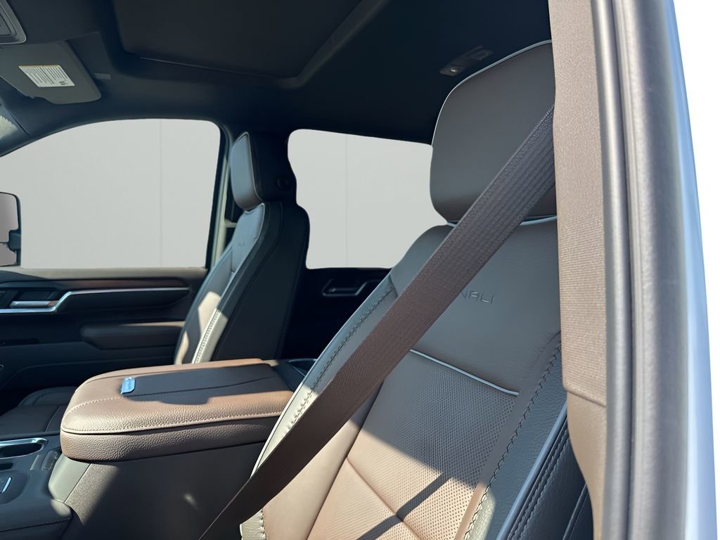 New 2026 GMC Sierra 3500 Denali w/ Denali Reserve Package image 27