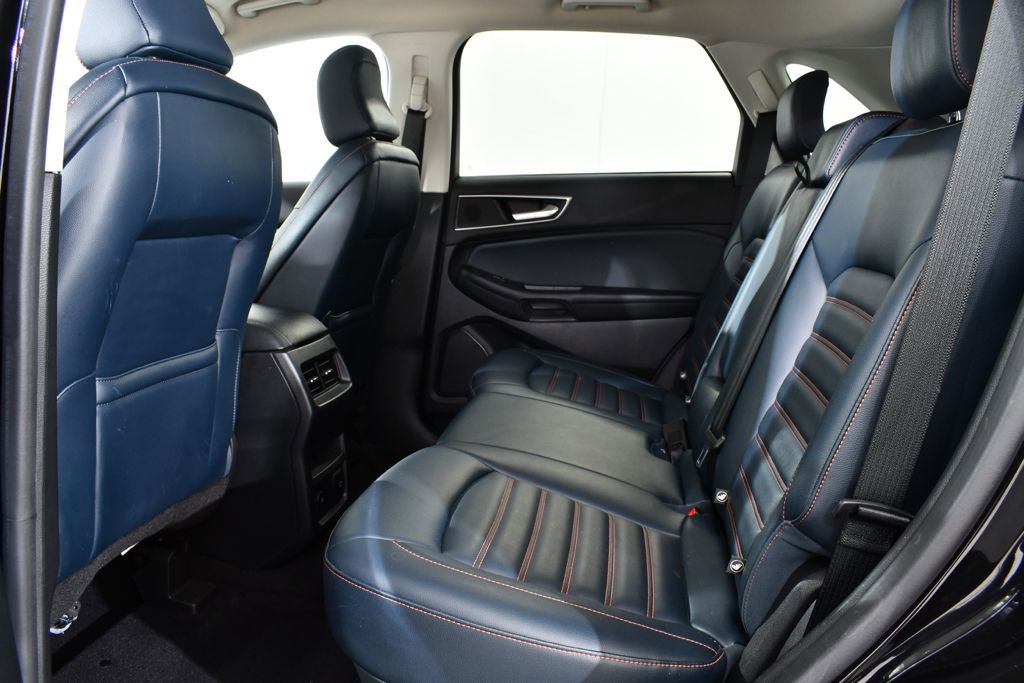 Used 2023 Ford Edge SEL w/ Sport Appearance Package image 16