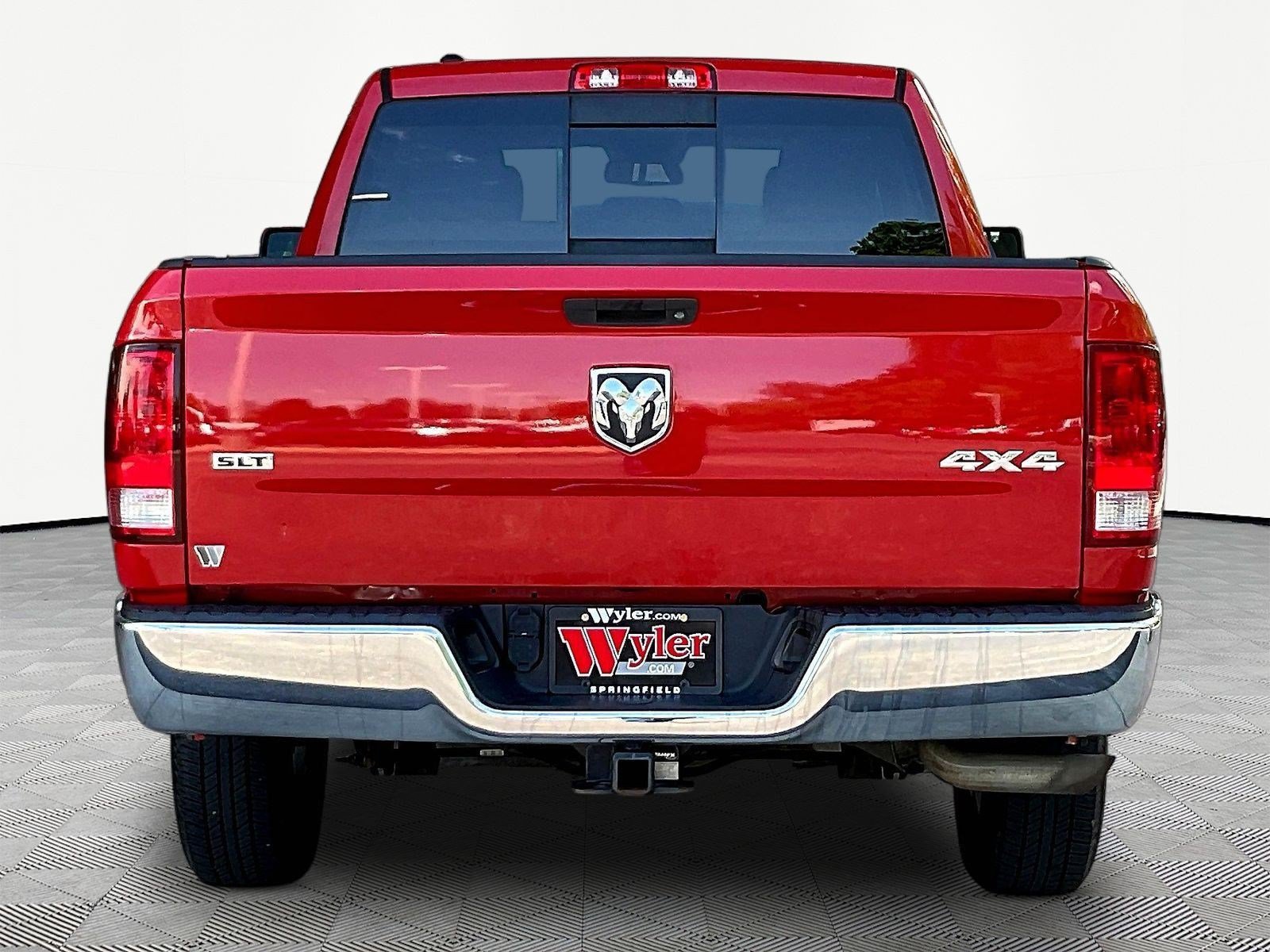 Used 2016 RAM 1500 Classic SLT AWD/4WD image 5