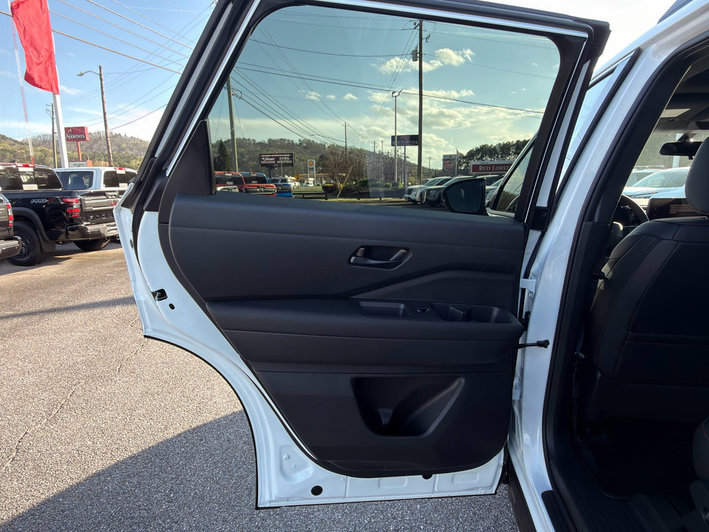 New 2026 Nissan Pathfinder SV image 24