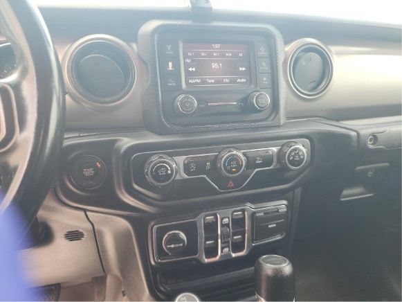 Used 2020 Jeep Gladiator Sport w/ Quick Order Package 24S AWD/4WD image 7