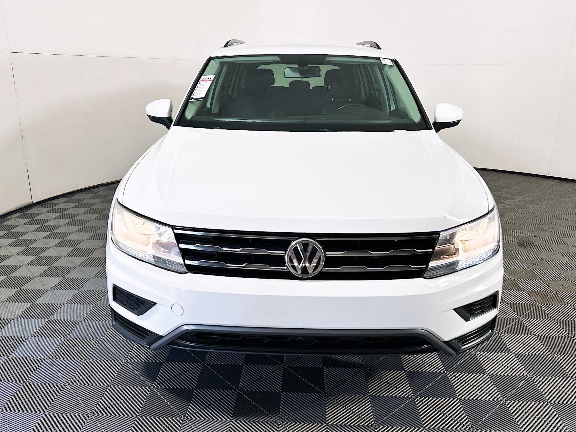 Used 2019 Volkswagen Tiguan SE FWD image 8