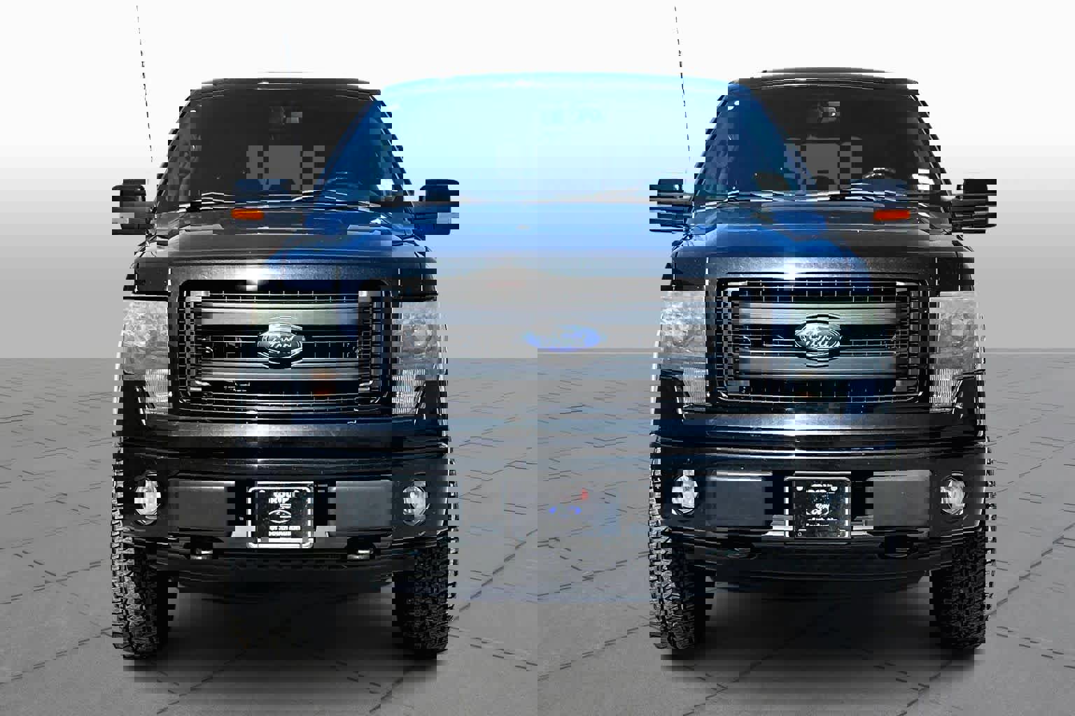 Used 2014 Ford F150 FX4 w/ Equipment Group 402A Luxury image 4