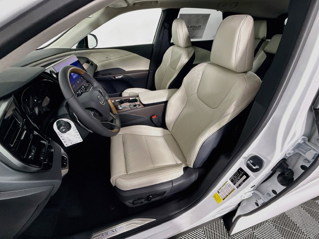 New 2026 Lexus RX 350 FWD w/ Convenience Package image 16
