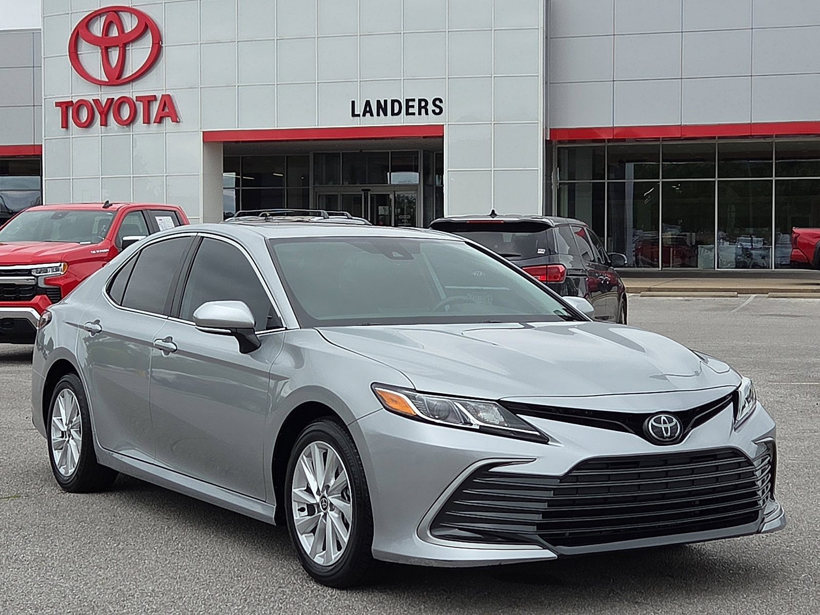 Used 2024 Toyota Camry LE w/ Convenience Package image 1