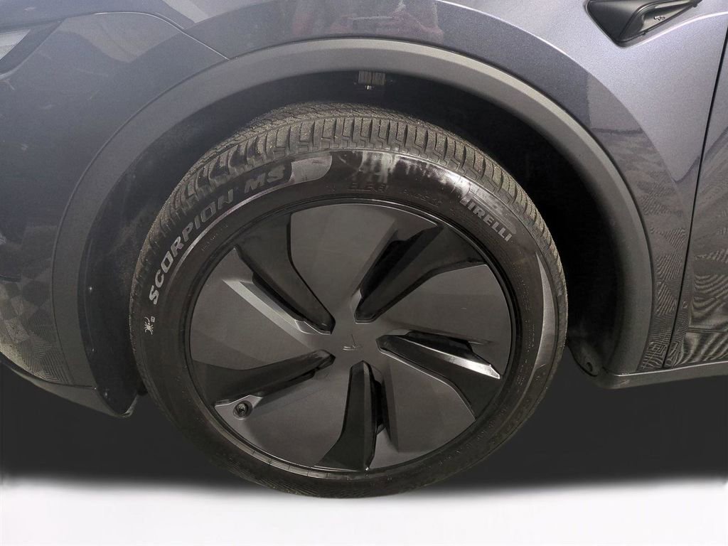 Used 2026 Tesla Model Y Long Range image 11
