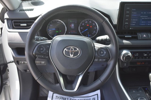 Used 2022 Toyota RAV4 XLE Premium image 20