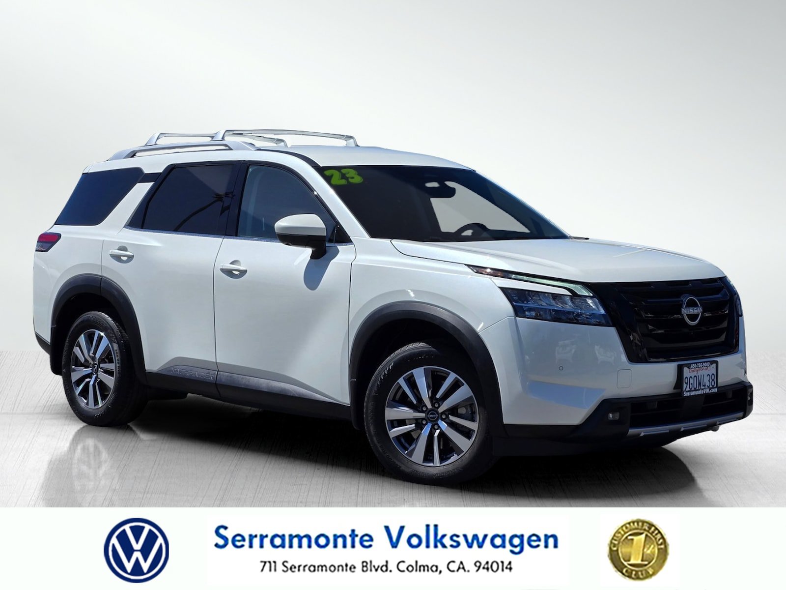 Used 2023 Nissan Pathfinder SL w/ Lighting Package (N92) FWD image 1