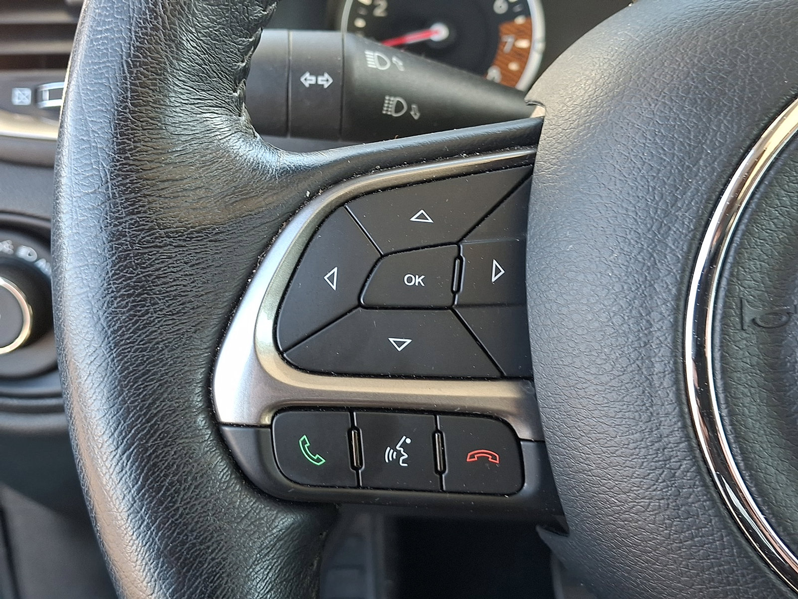 Used 2022 Jeep Renegade Limited w/ Sun, Sound & Wheels Group image 19